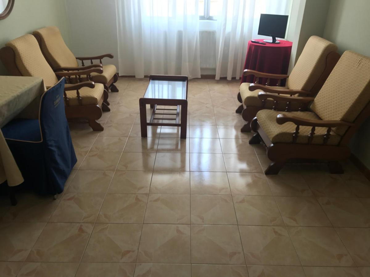 Hotel Millan Negreira Bagian luar foto