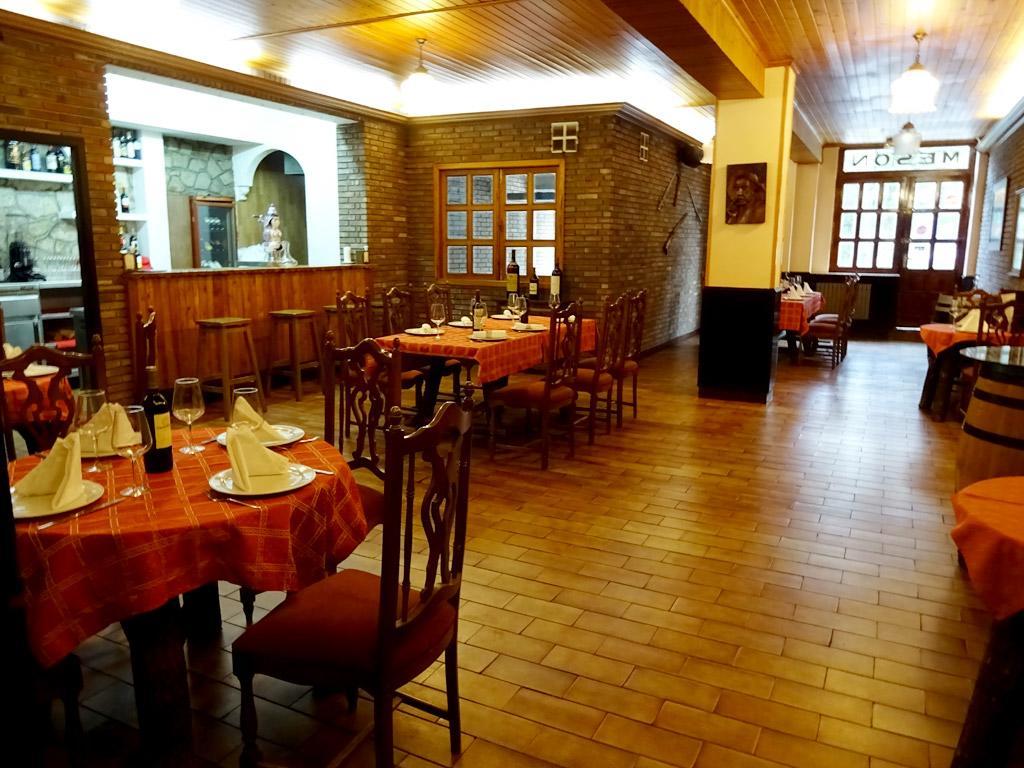Hotel Millan Negreira Bagian luar foto