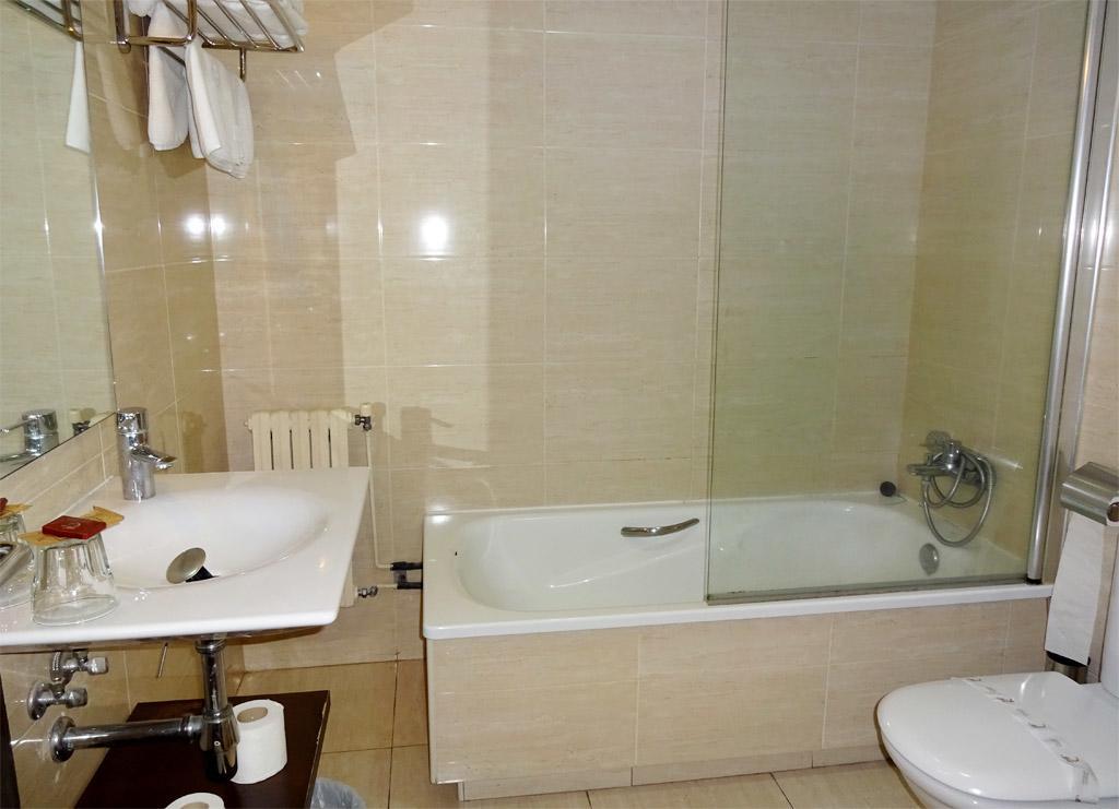 Hotel Millan Negreira Bagian luar foto