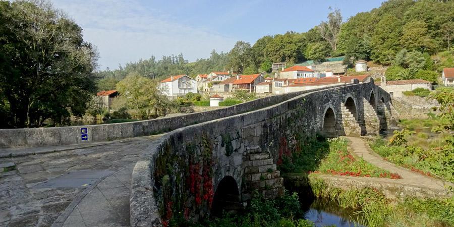 Hotel Millan Negreira Bagian luar foto